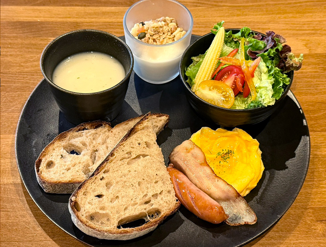 朝食